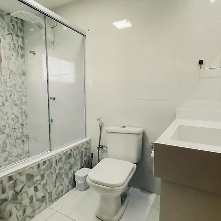 Confortavel Casa Em Arembepe,100 Metros Da Praia Com Churrasqueira Piscina E Wi-Fi Camacari Room photo